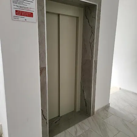 Bianca Golem Kavaje Albania * Golem (Tirana)